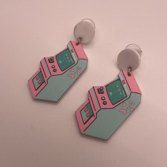 ⭐️❤️ FREE Game Console Gamer Hipster Hippie Retro Chic Glam Artsy Hip Earrings - Picture 8 of 9